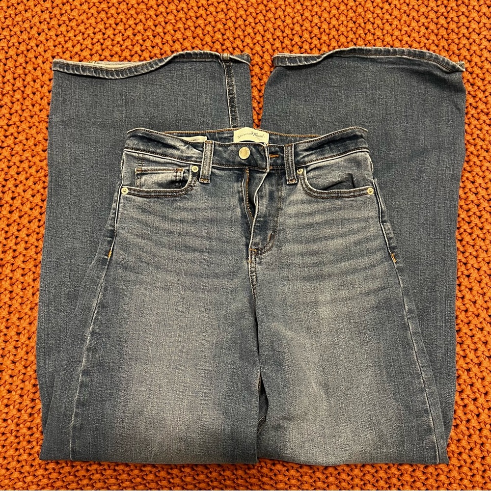 Universal Thread Women's Medium Blue Wide Leg Jeans